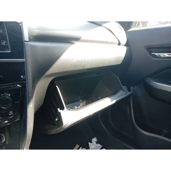Guantera para Suzuki Vitara (Ly)