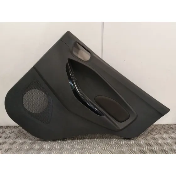 Guarnecido Puerta Trasera Derecha para Ford Ka+