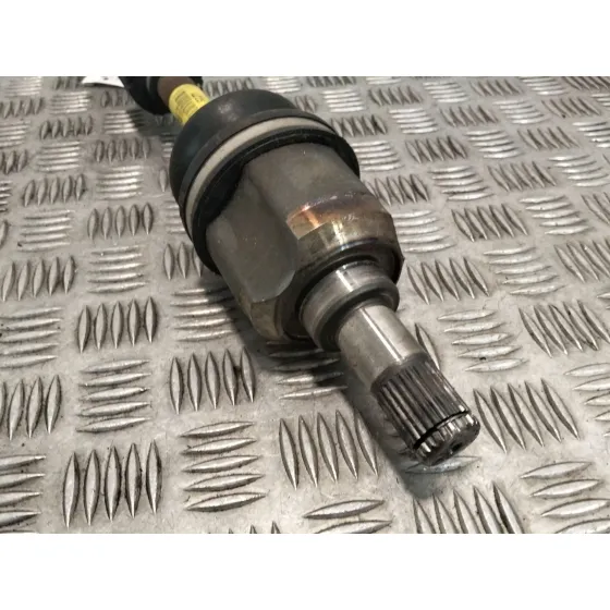 Transmision Delantera Derecha para Kia Stonic (Yb)