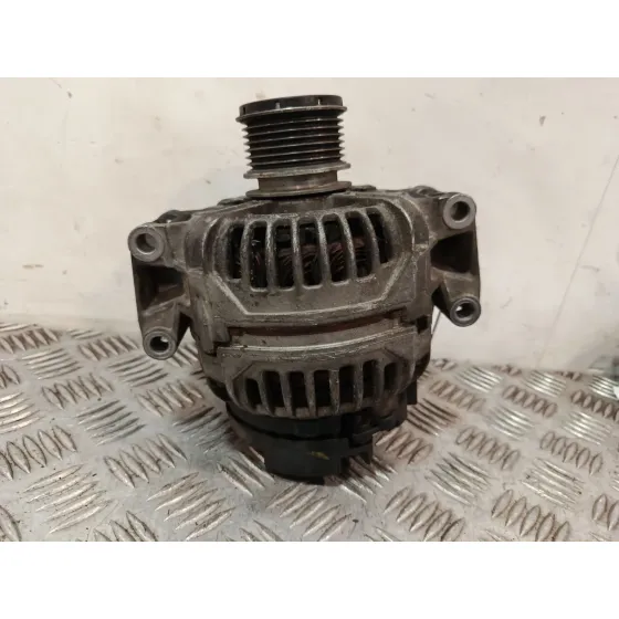 Alternador para Mercedes-Benz Clase C (W203)