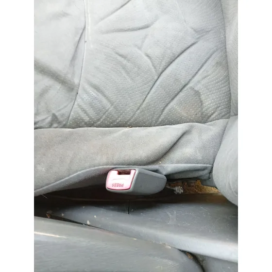 Enganche Cinturon Delantero Derecho para Toyota Prius (_W3_)