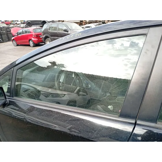 Luna Delantera Izquierda para Toyota Prius (_W3_)