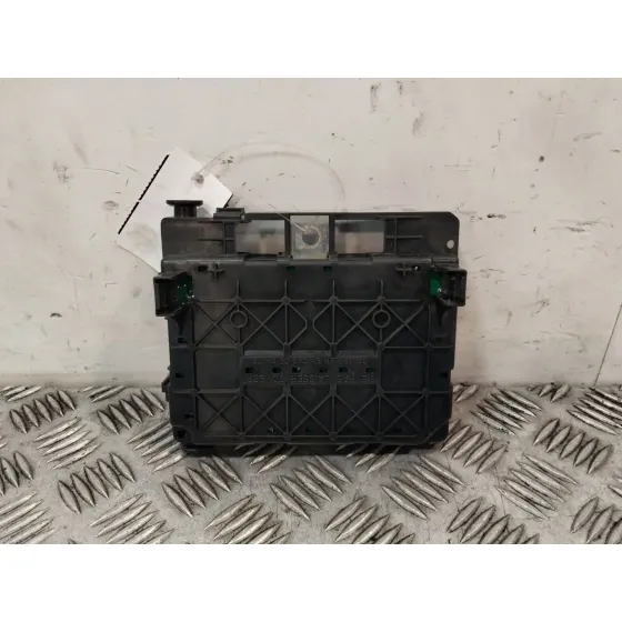 Caja Reles / Fusibles para Citroën Xsara Picasso (N68)