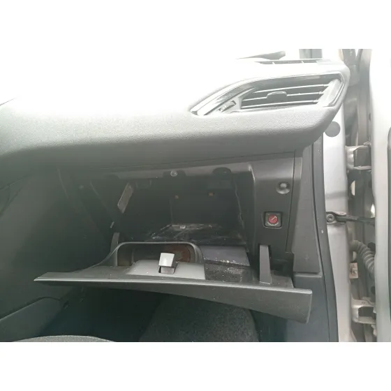 Guantera para Peugeot 208 I (Ca_, Cc_)