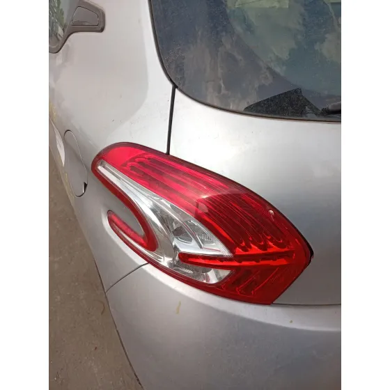 Piloto Trasero Izquierdo para Peugeot 208 I (Ca_, Cc_)