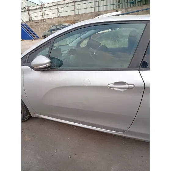 Puerta Delantera Izquierda para Peugeot 208 I (Ca_, Cc_)