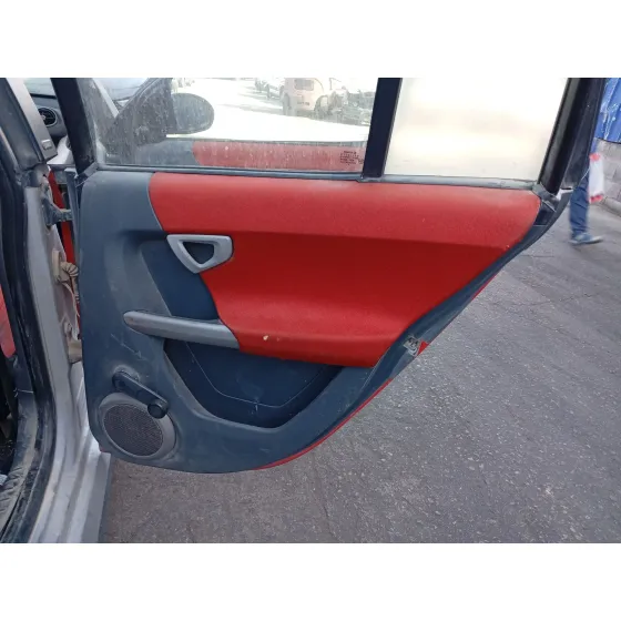 Guarnecido Puerta Trasera Derecha para Smart Forfour (454)