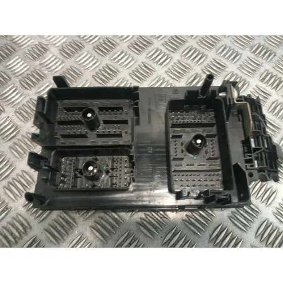 Caja Reles / Fusibles para Opel Astra J (P10)
