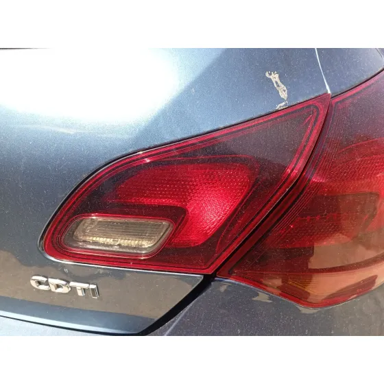 Piloto Trasero Derecho Interior para Opel Astra J (P10)
