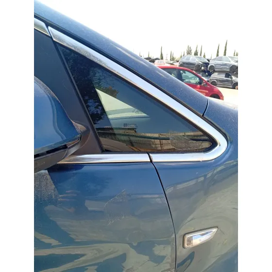 Luna Custodia Delantera Derecha para Opel Astra J (P10)