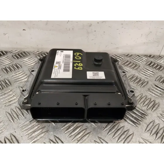 Centralita Motor Uce para Opel Astra J (P10)