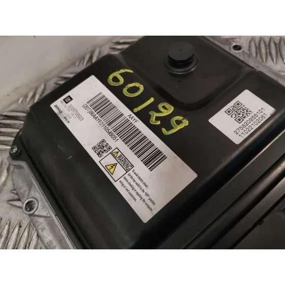 Centralita Motor Uce para Opel Astra J (P10)