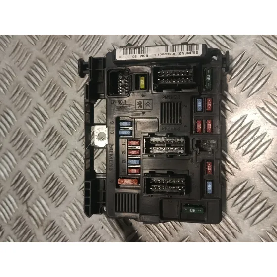 Caja Reles / Fusibles para Citroën Xsara Picasso (N68)