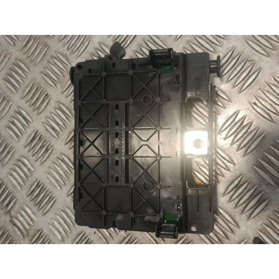 Caja Reles / Fusibles para Citroën Xsara Picasso (N68)