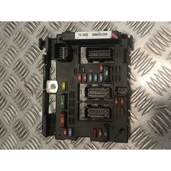 Caja Reles / Fusibles para Peugeot 206 Hatchback (2A/C)