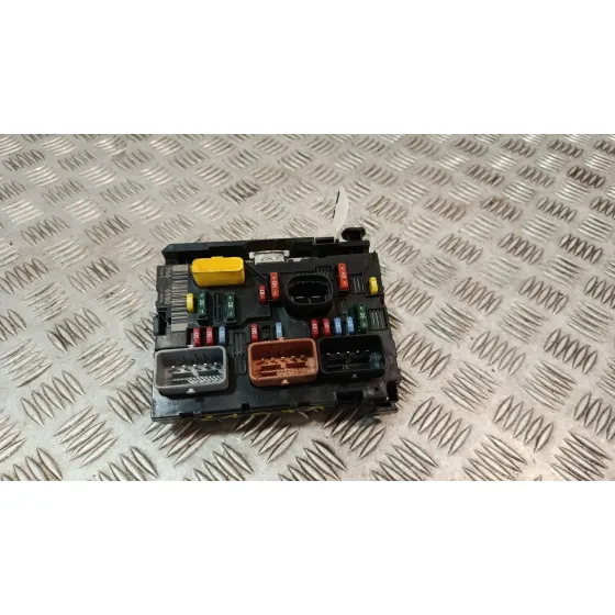 Caja Reles / Fusibles para Peugeot 207/207+ (Wa_, Wc_)