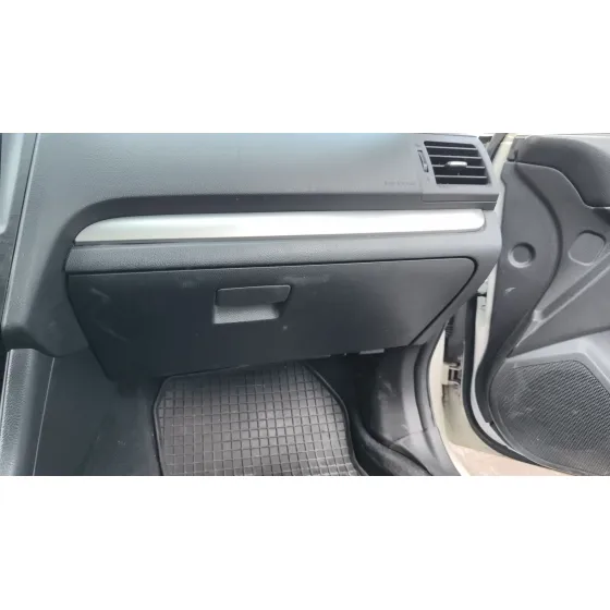 Guantera para Subaru Xv (_Gp_)
