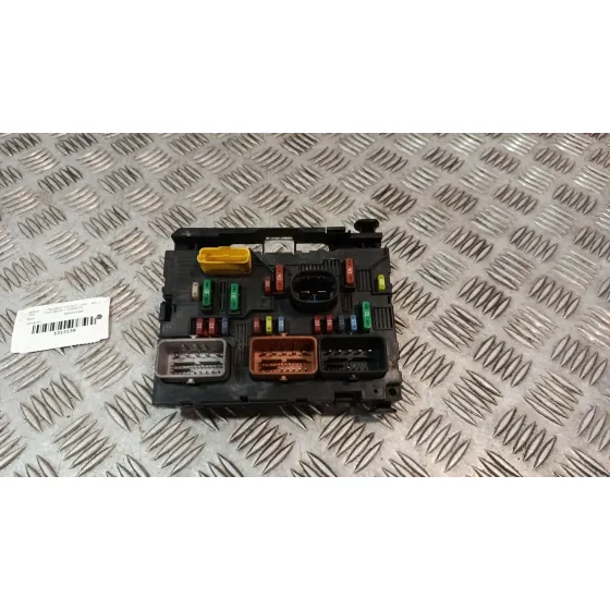 Caja Reles / Fusibles para Peugeot 207/207+ (Wa_, Wc_)