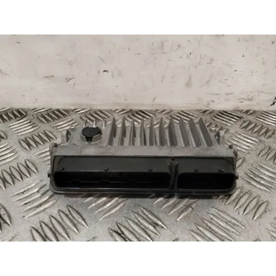 Centralita Motor Uce para Toyota Auris (_E18_)