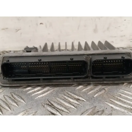 Centralita Motor Uce para Toyota Auris (_E18_)