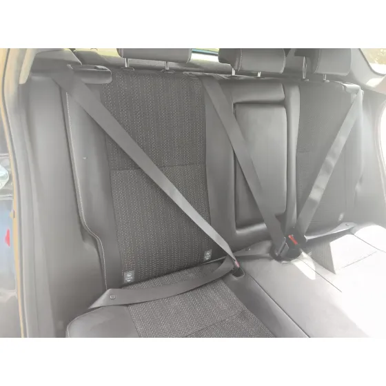 Cinturon Seguridad Trasero Derecho para Toyota Auris (_E18_)