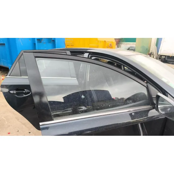 Luna Delantera Derecha para Toyota Auris (_E18_)