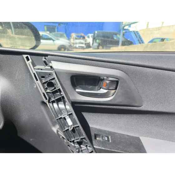 Maneta Interior Delantera Derecha para Toyota Auris (_E18_)