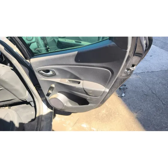 Guarnecido Puerta Trasera Derecha para Renault Clio Iv (Bh_)