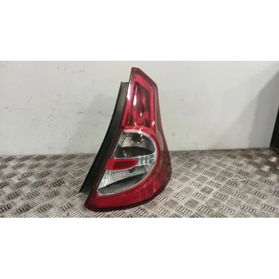 Piloto Trasero Derecho para Dacia Sandero (Bs_)