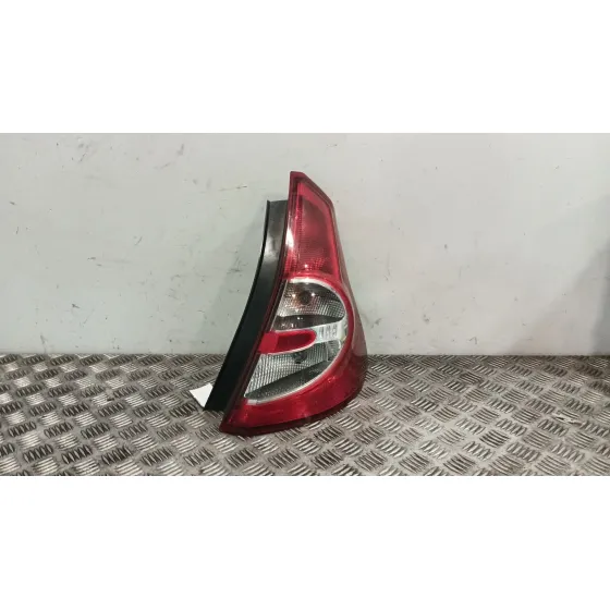Piloto Trasero Derecho para Dacia Sandero (Bs_)