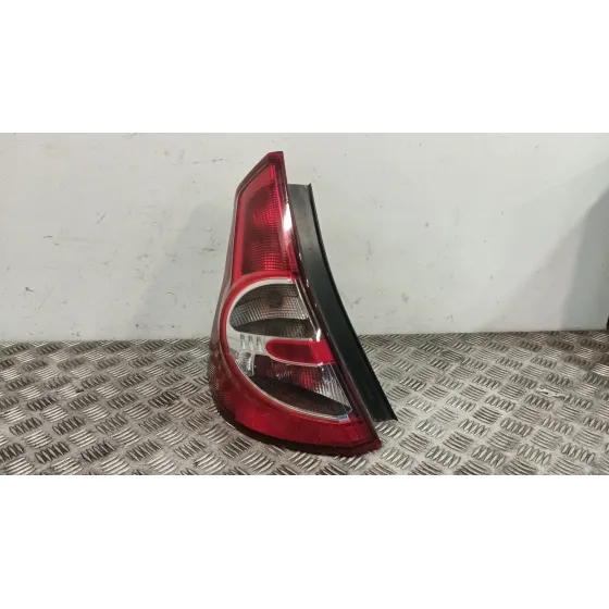 Piloto Trasero Izquierdo para Dacia Sandero (Bs_)