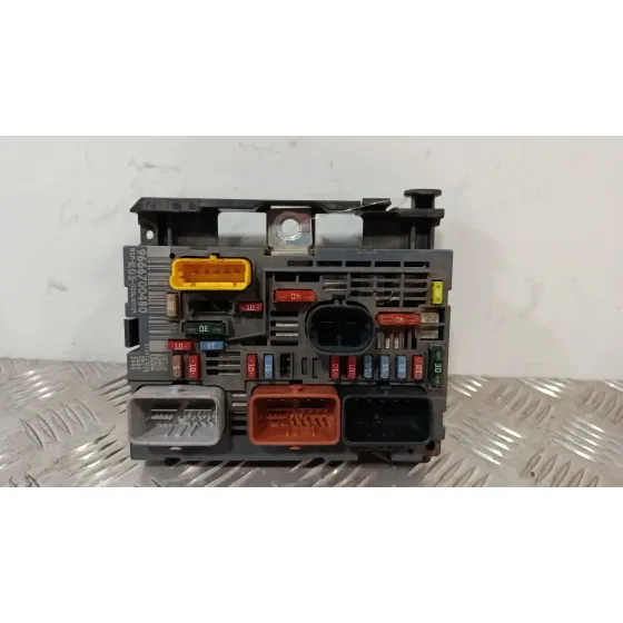 Caja Reles / Fusibles para Peugeot 308 Sw I (4E_, 4H_)