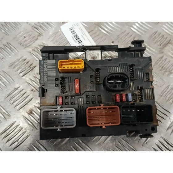Caja Reles / Fusibles para Citroën C4 Picasso I Monospace (Ud_)