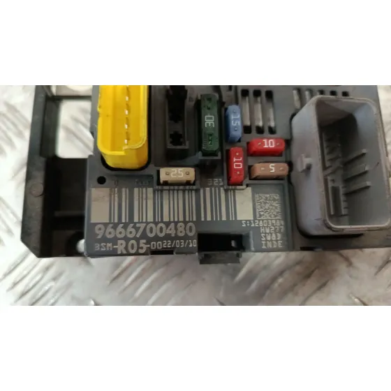 Caja Reles / Fusibles para Peugeot 308 I (4A_, 4C_)