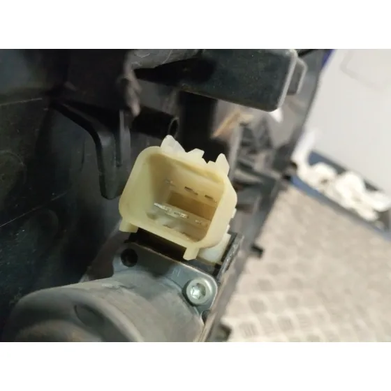 Elevalunas Delantero Derecho para Ford Fiesta (Ccn)