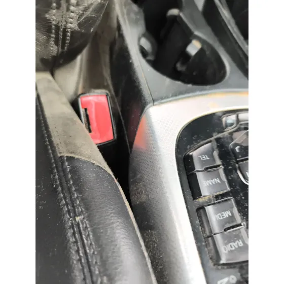 Enganche Cinturon Delantero Izquierdo para Audi A4 B8 (8K2)