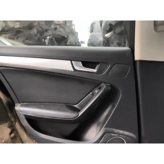 Guarnecido Puerta Trasera Izquierda para Audi A4 B8 (8K2)