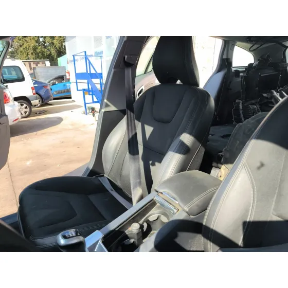 Cinturon Seguridad Delantero Derecho para Volvo V60 I Cross Country (157)