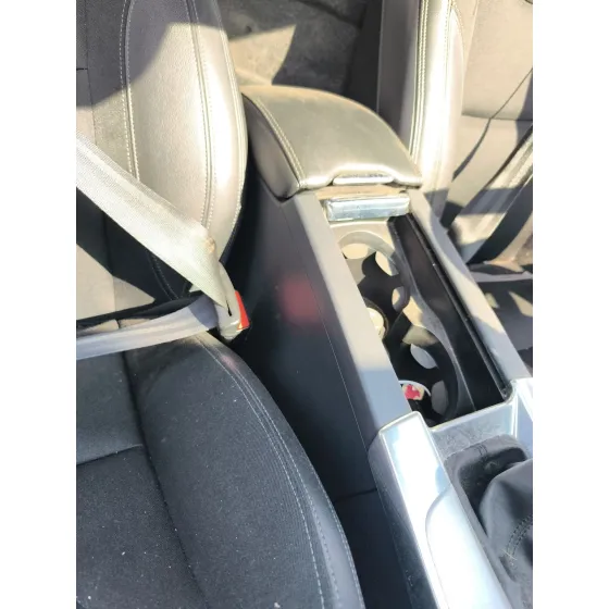 Enganche Cinturon Delantero Derecho para Volvo V60 I Cross Country (157)