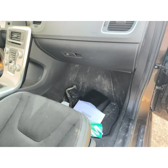 Guantera para Volvo V60 I Cross Country (157)