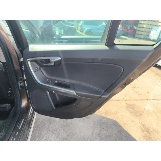 Guarnecido Puerta Trasera Derecha para Volvo V60 I Cross Country (157)