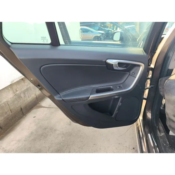 Guarnecido Puerta Trasera Izquierda para Volvo V60 I Cross Country (157)