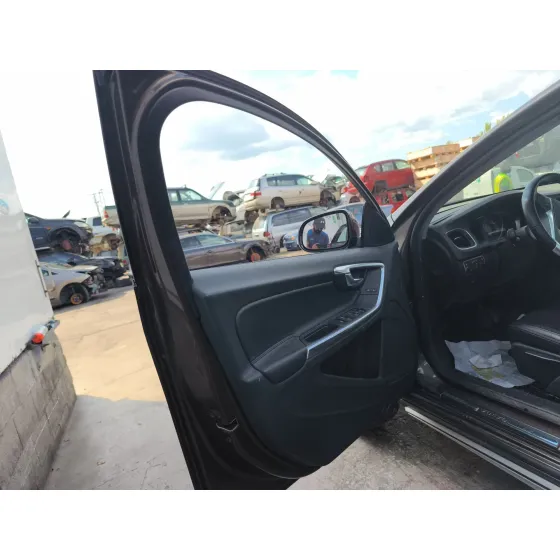 Luna Delantera Izquierda para Volvo V60 I Cross Country (157)