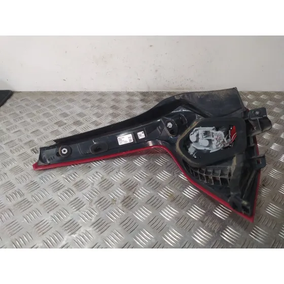 Piloto Trasero Derecho para Volvo V60 I Cross Country (157)