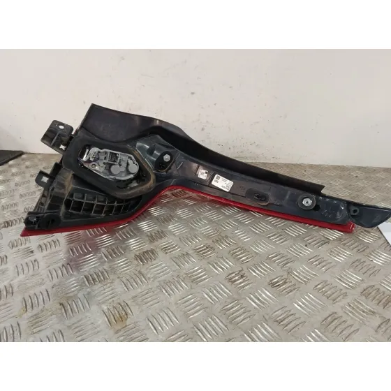 Piloto Trasero Izquierdo para Volvo V60 I Cross Country (157)