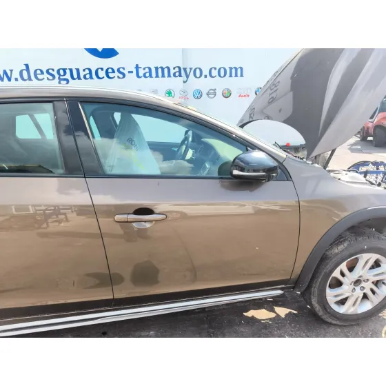 Puerta Delantera Derecha para Volvo V60 I Cross Country (157)