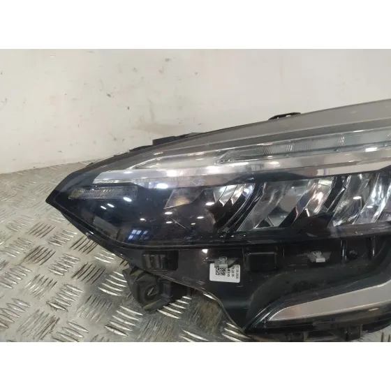 Faro Izquierdo para Renault Clio V (B7_)