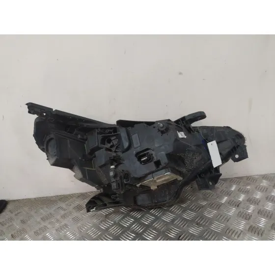 Faro Izquierdo para Renault Clio V (B7_)