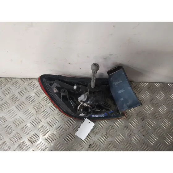 Piloto Trasero Derecho Interior para Renault Clio V (B7_)
