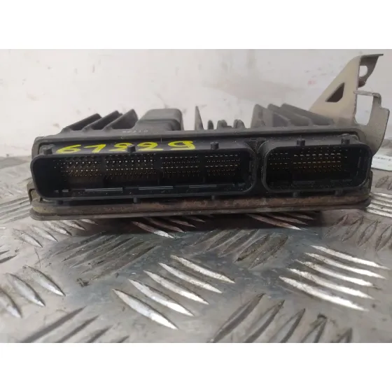 Centralita Motor Uce para Toyota Auris (_E18_)